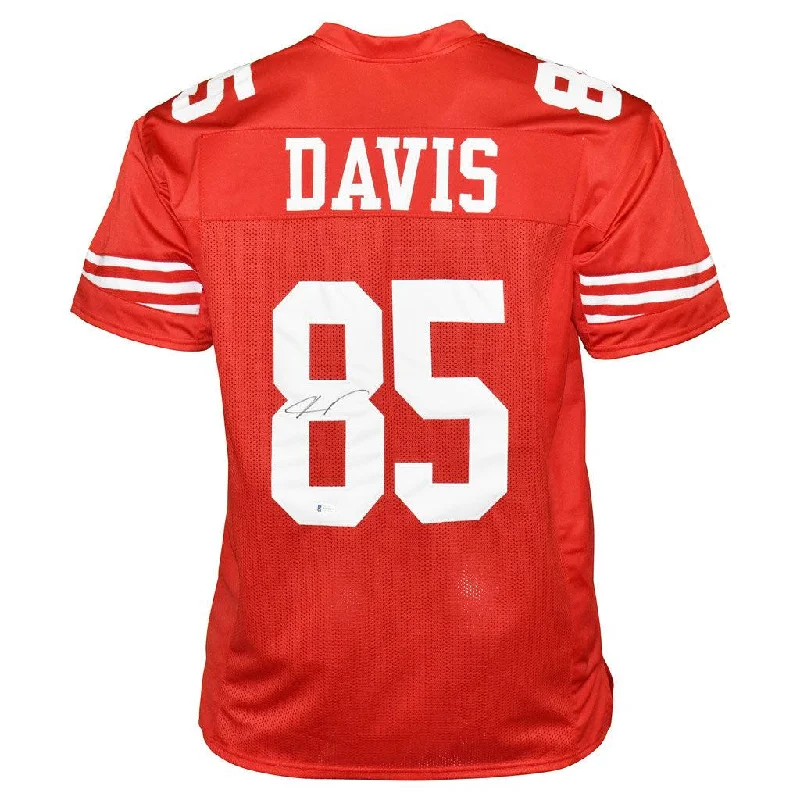 Vernon Davis Signed San Francisco Red Football Jersey (Beckett)